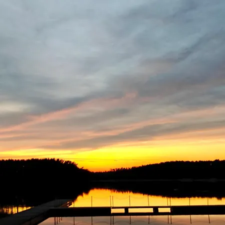 Lesna Ostoja W Centrum Puszczy Nadnoteckiej Otoczona 3 Jeziorami