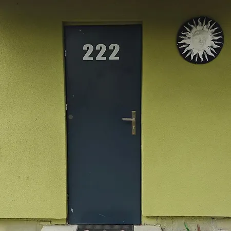 Lesna Ostoja W Centrum Puszczy Nadnoteckiej Otoczona 3 Jeziorami Miedzychod