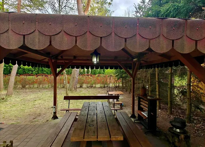 Lesna Ostoja W Centrum Puszczy Nadnoteckiej Otoczona 3 Jeziorami